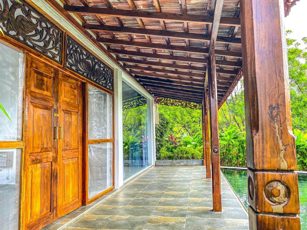Hotel Waterland à Negombo Extérieur photo