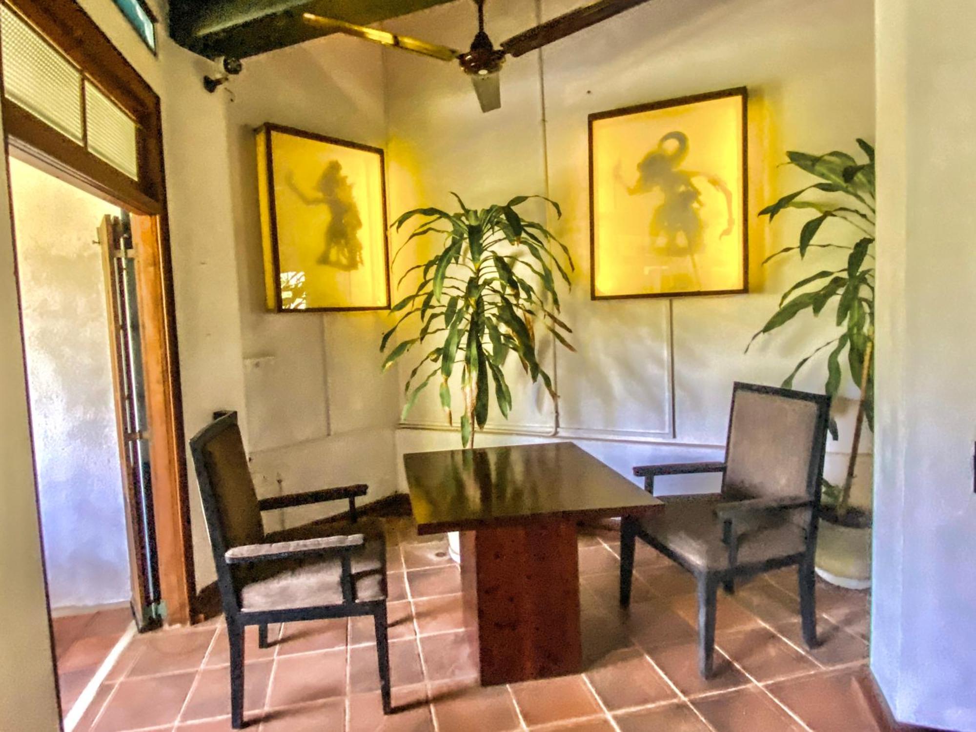 Hotel Waterland à Negombo Extérieur photo