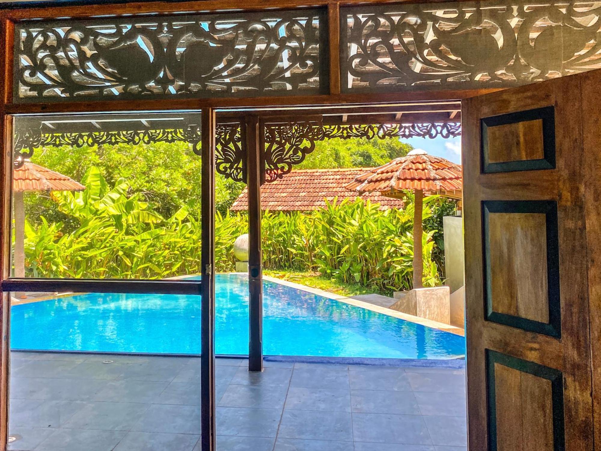 Hotel Waterland à Negombo Extérieur photo