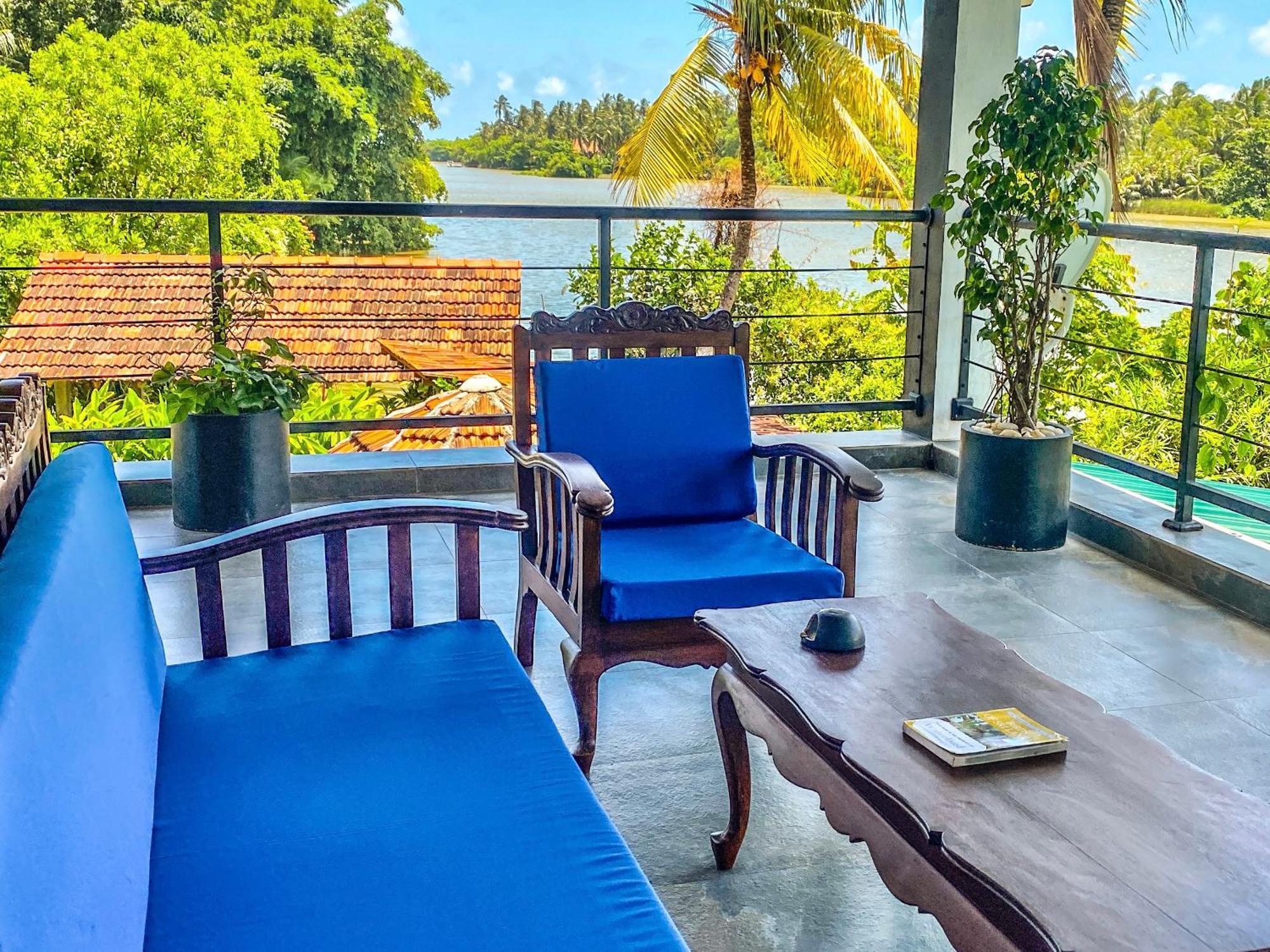 Hotel Waterland à Negombo Extérieur photo