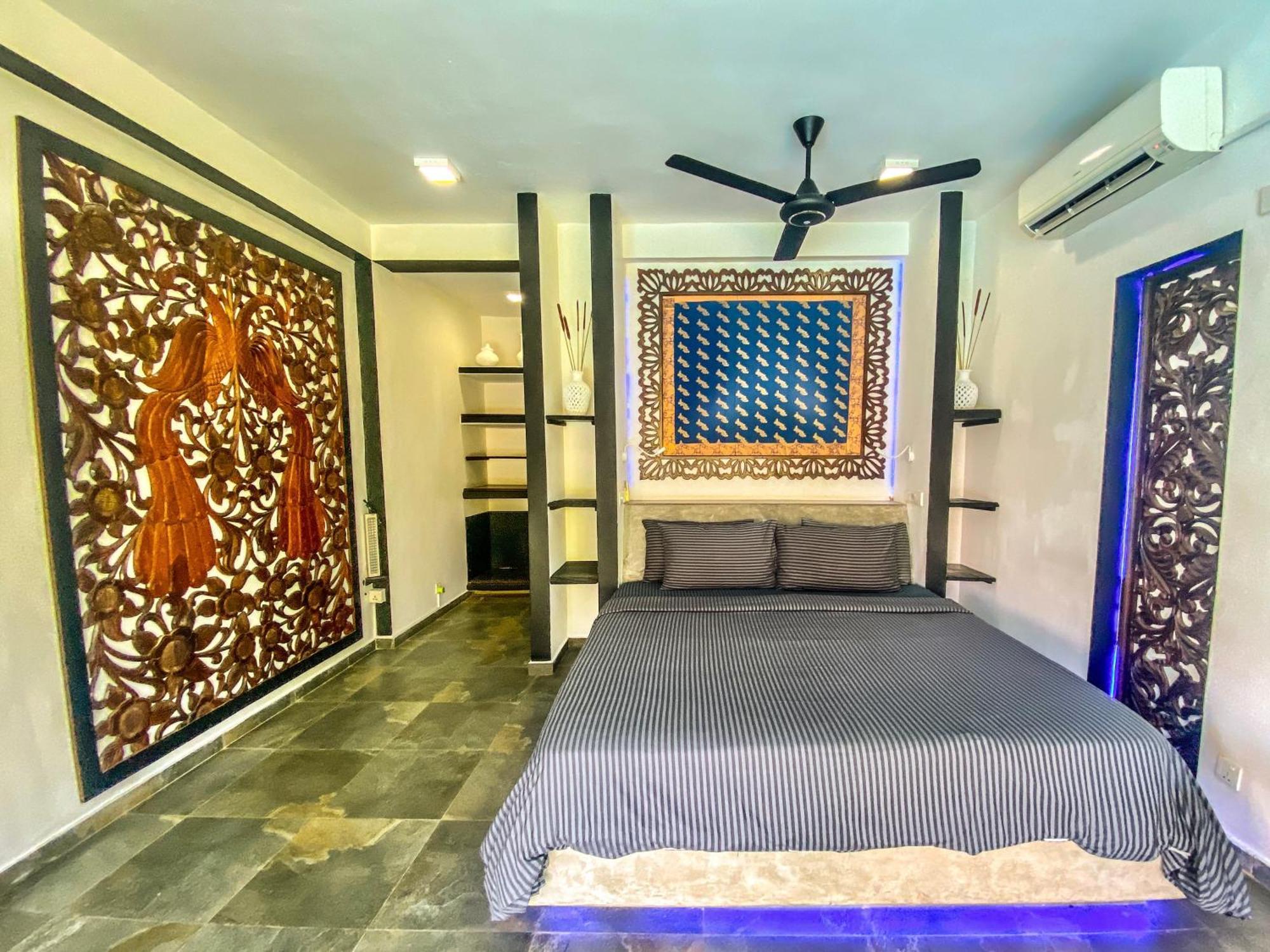 Hotel Waterland à Negombo Extérieur photo